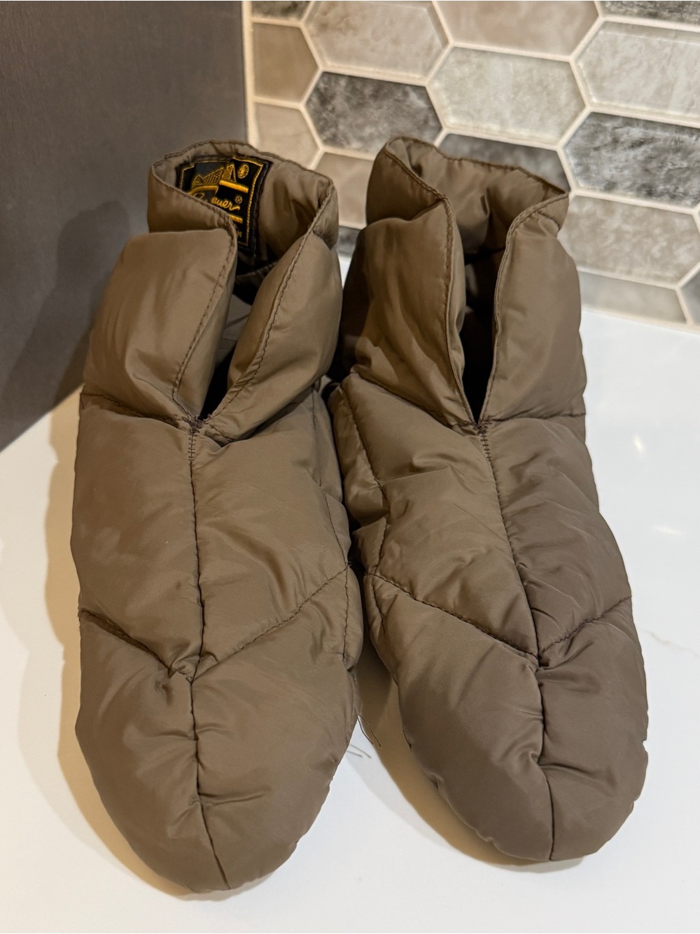 Vintage 80’s Eddie Bauer Goose Down Quilted Slip-On Booties ❄️— Brown